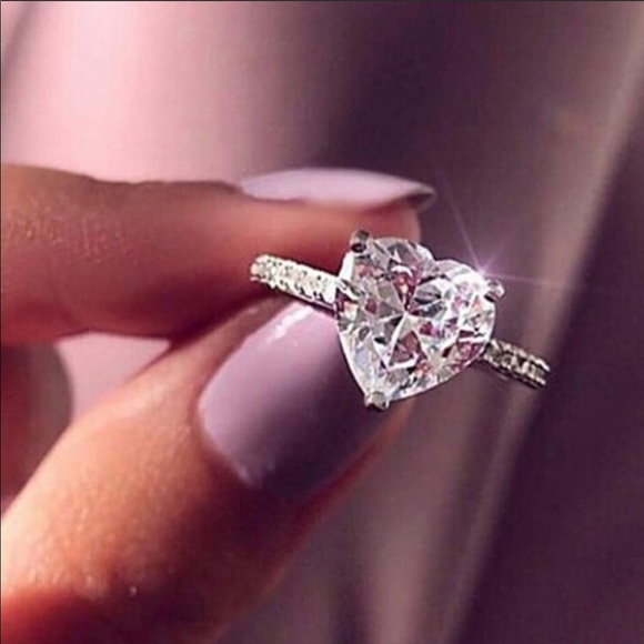 925 WHITE SAPPHIRE STERLING SILVER ENGAGEMENT RING - Picture 2 of 5